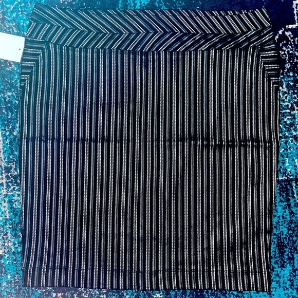 Mixxed26 Womens Skirt Black & White Pinstripe Pencil Straight Stretch Size XL - Picture 3 of 10